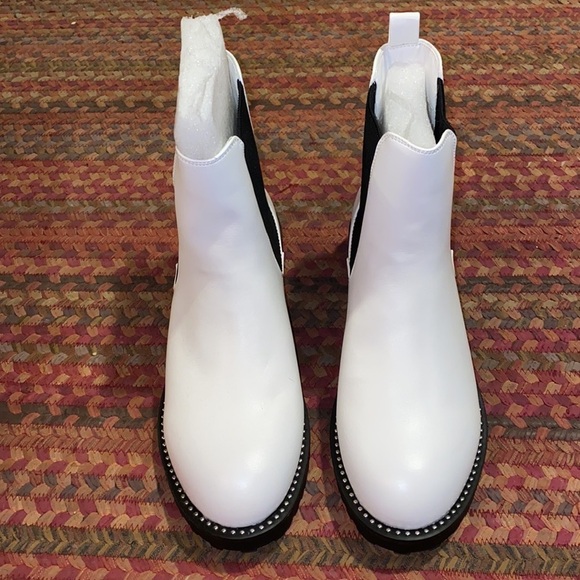 NEW MIA CHELSEA WHITE MALTA VEGAN LEATHER SLIP ON BOOTS - Picture 1 of 5